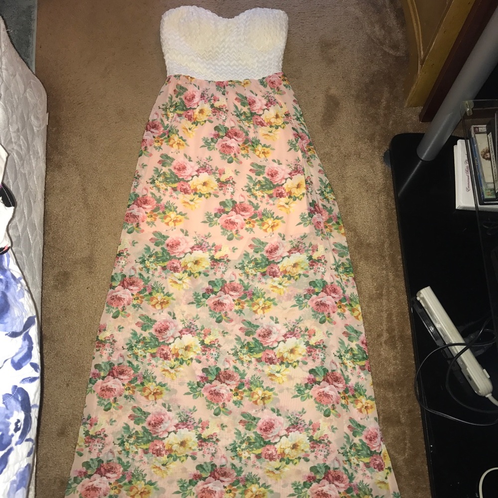 Trixxi Floral Maxi Dress